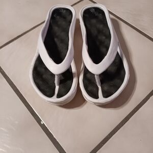 Support- Air Cushion Flip-Flops